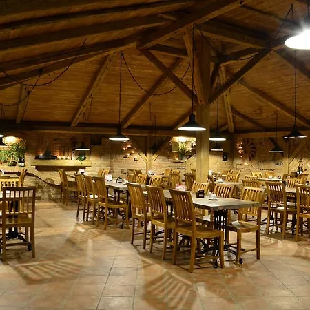 Gasthof Restaurace A U Pešíků 3*