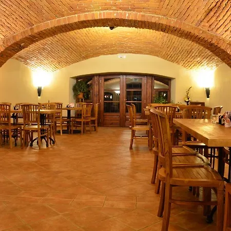 Gasthof Restaurace A U Pešíků Červený Kostelec