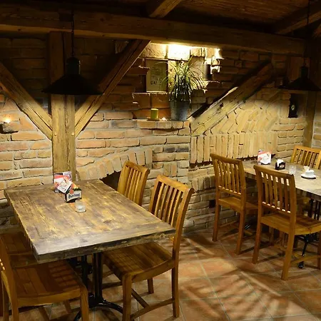 Restaurace A U Pešíků 3* Červený Kostelec