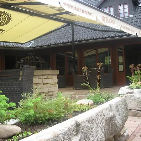 Restaurace A U Pešíků 3* Červený Kostelec